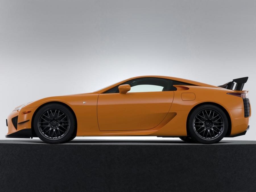  Lexus LF-A Nurburgring Performance Package 2010 года  (фото 32 из 72)